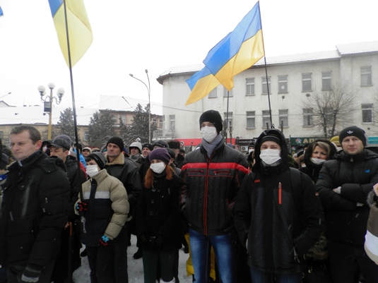 Хуст знову мітигнував і вшановував загиблих у Києві (ФОТО)
