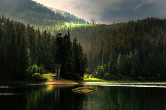 Водоспад Шипіт та озеро Синевир – у десятці природних див України, які варто відвідати