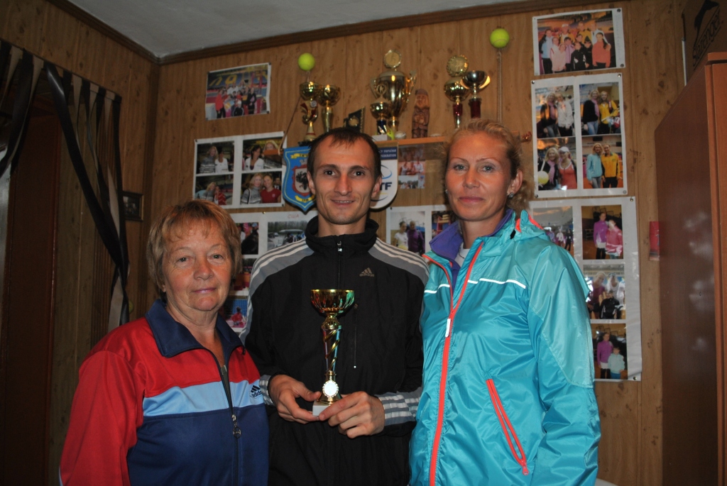 У Тячеві зібралися близько 40 любителів тенісу із різних районів та областей України (ФОТО)