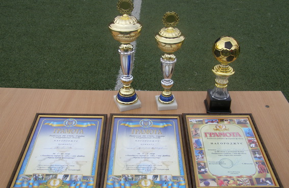 На благодійному турнірі з міні-футболу на Рахівщині зібрали понад 14 тис грн на амуніцію для правоохоронців на Сході (ФОТО)