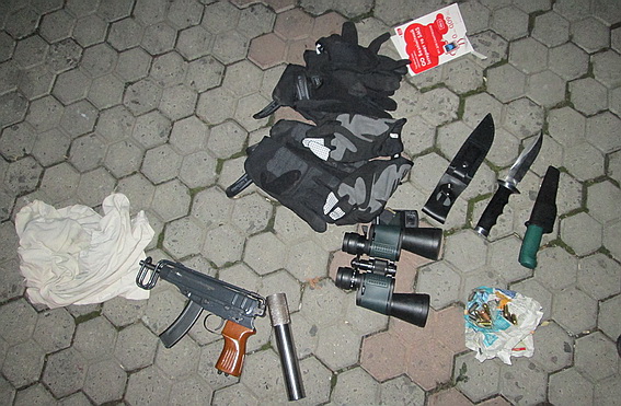 У Мукачеві затримали трьох осіб зі зброєю і посвідченнями з зони АТО (ОФІЦІЙНО) (ФОТО)