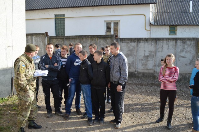 Волонтери Іршавщини вирушають у зону АТО із допомогою для закарпатських військових (ФОТО, ВІДЕО)