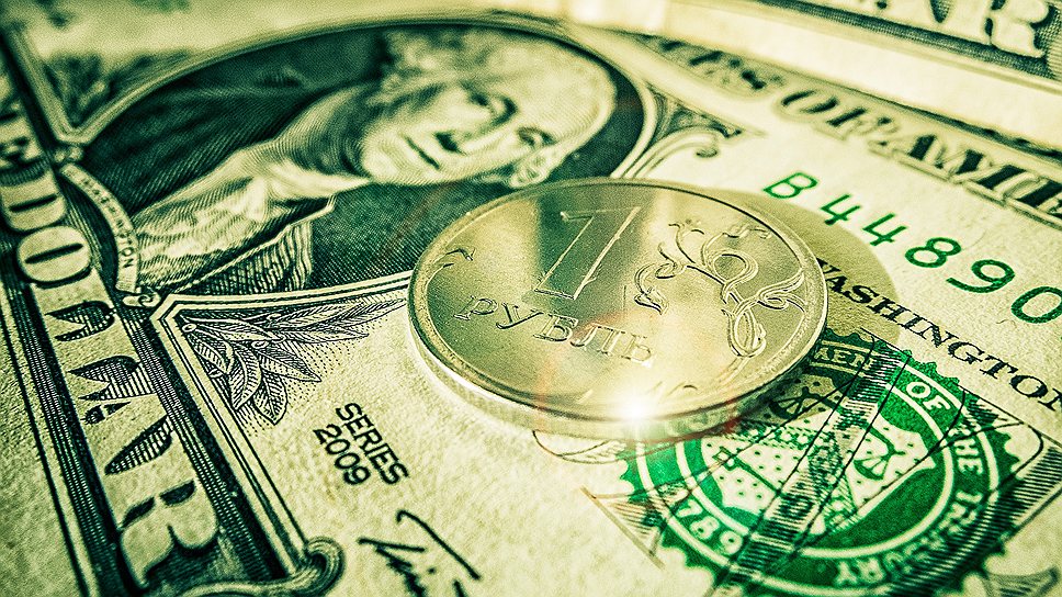 Центробанк Росії визнав, що керувати курсом рубля неможливо