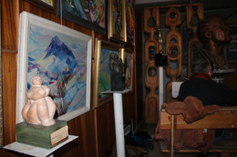 В Ужгороді презентували альбом «33 скульптури Івана Маснюка»
