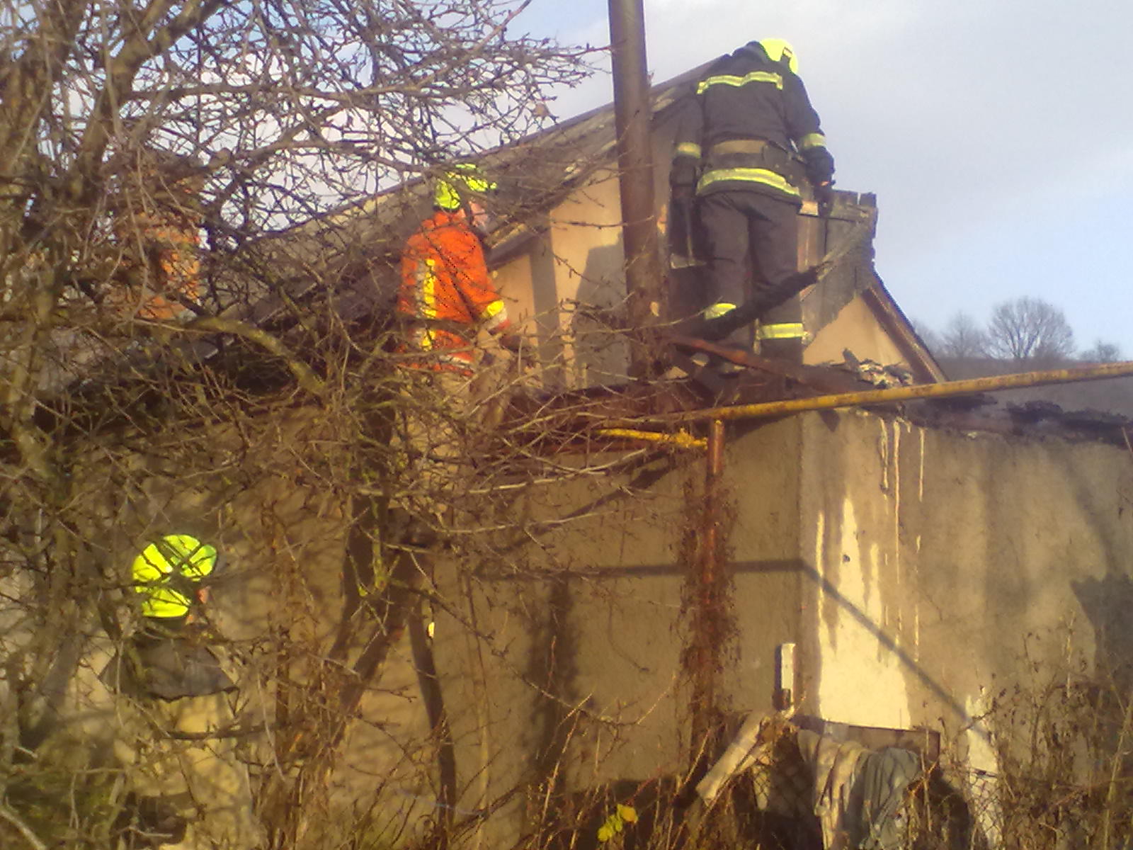 У Перечині пожежні не дали згоріти приватному будинку (ФОТО)