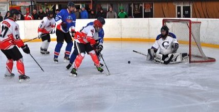 В Ужгороді відбувся другий етап чемпіонату Закарпаття з хокею