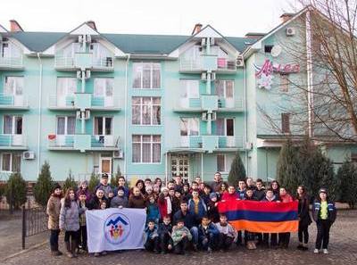 На Закарпатті стартував зимовий дитячо-юнацький табір Спілки вірменів України