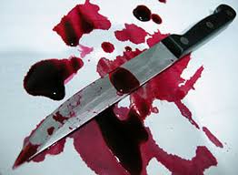 На Хустщині чоловік не розрахувався з майстром за ремонт, за що отримав ножем у сідницю
