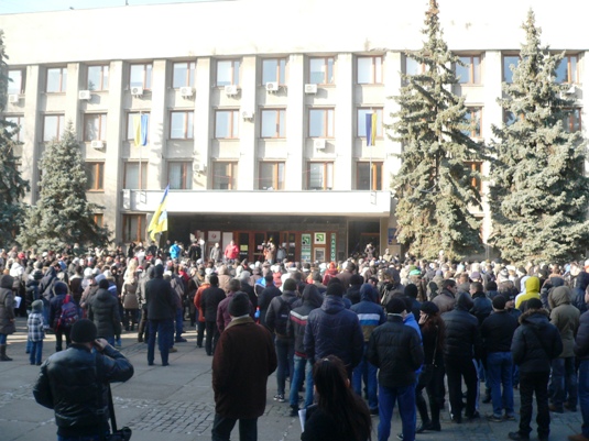 Перед сесією Ужгородської міської ради на Поштовій збереться народне віче