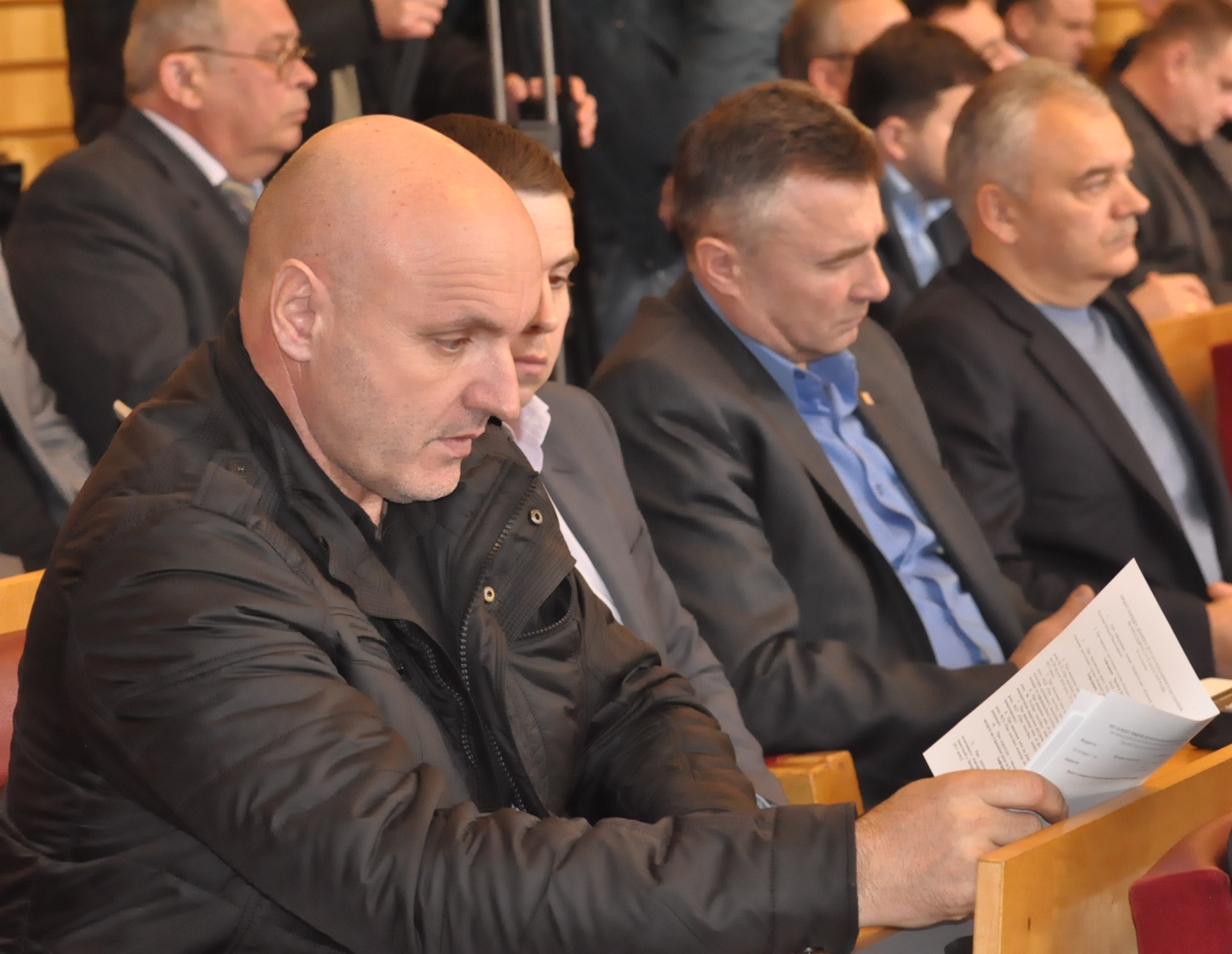 Депутати облради вимагаютьПовернути майно «Закарпатського арматурного заводу» громаді