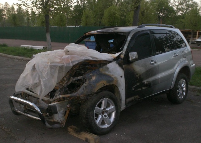 У приужгородській Сторожниці згоріла Toyota RAV-4