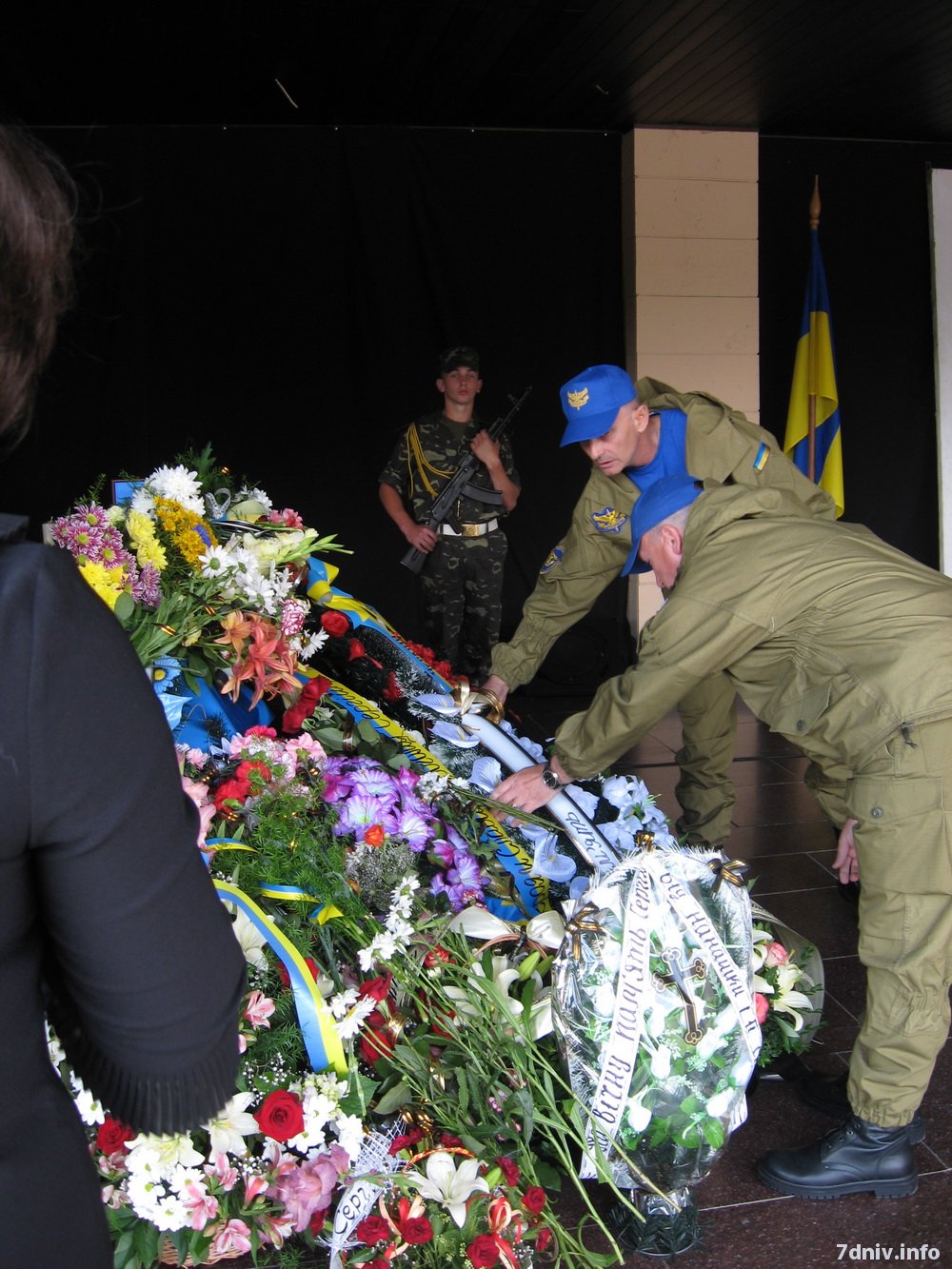 В Ужгороді прощалися з солдатами, що загинули на Сході (ФОТО)