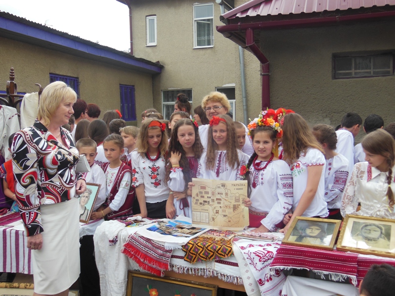 У Велятині на Хустщині пройшло свято вишиванки (ФОТО, ВІДЕО)