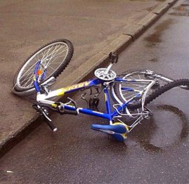 У Хусті вінничанин на авто травмував школярку на велосипеді