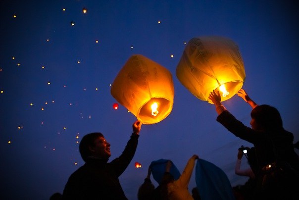 В Іршаві молитимуться за полеглих та мир і пускатимуть небесні ліхтарики