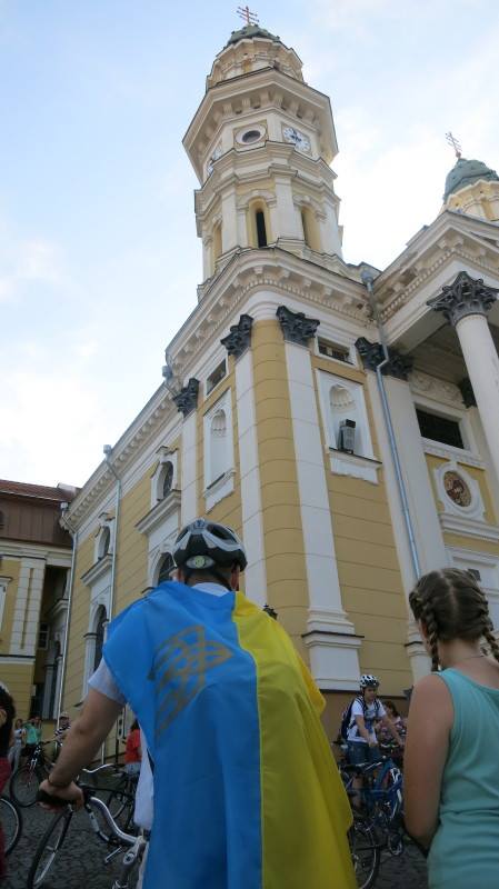 В Ужгороді відбувся велопробіг «З велосипедом за мир з молитвою» (ФОТО)