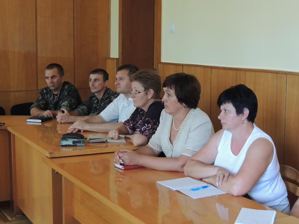 Чоловіків-переселенців зі Сходу на Берегівщині ставитимуть на облік і придатних відправлятимуть захищати Україну