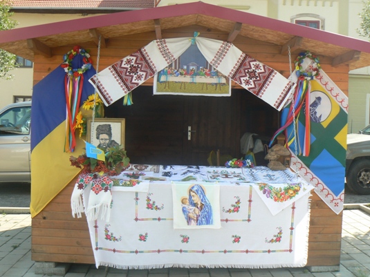 Закарпатські танцюристи та співаки виступили на Фестивалі української культури у Словаччині (ФОТО)