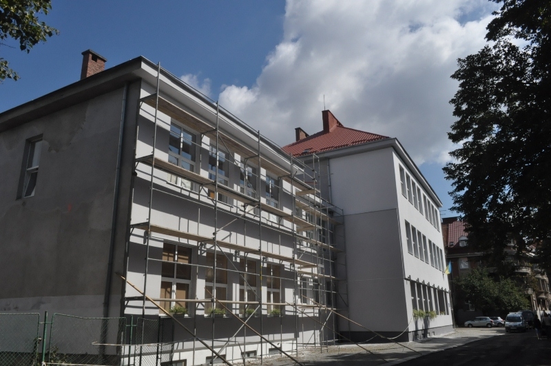 В Ужгороді за підтримки чехів ремонтують "Масарикову школу" (ФОТО, ВІДЕО)