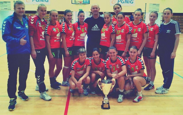 Ужгородські гандболістки з "Карпат" посіли друге місце на товариському турнірі в Польщі