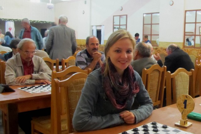 На Хустщині в обласному турнірі з шашок взяли участь майже сто спортсменів (ФОТО)