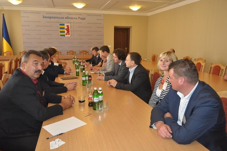 В Ужгороді обговорювали співпрацю Закарпаття з крайовими радами Чехії