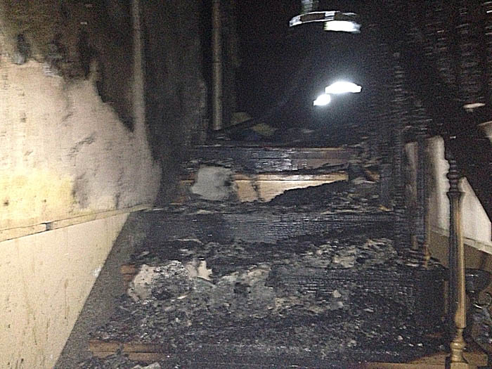 На Шахті в Ужгороді понад 2 години рятували житловий будинок від вогню (ФОТО) 