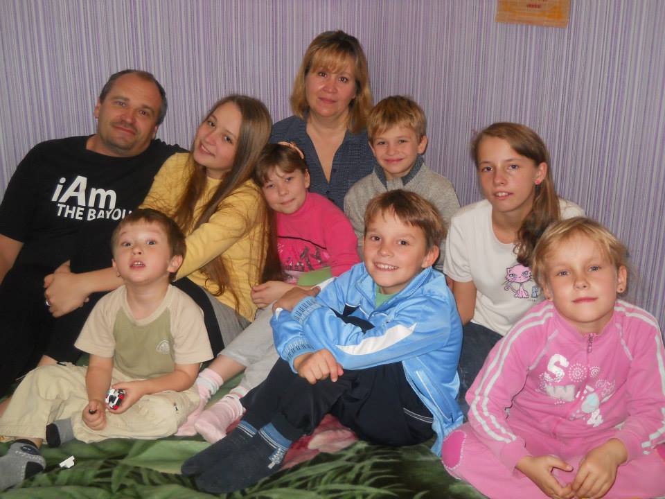 Сім'я переселенців з Луганська: "Негаразди зробили нас сильнішими" (ФОТО)
