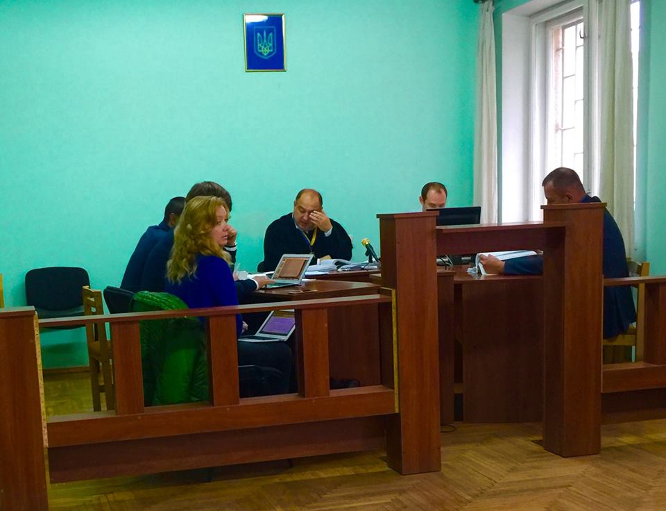 В Ужгороді розглядають кримінальну справу мукачівської лікарки, яка вбила та покалічила прочан