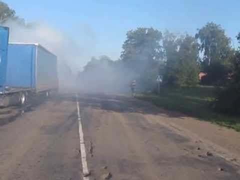 На Ужгородщині пожежа у вантажівці на трасі знищила вантаж богемського скла