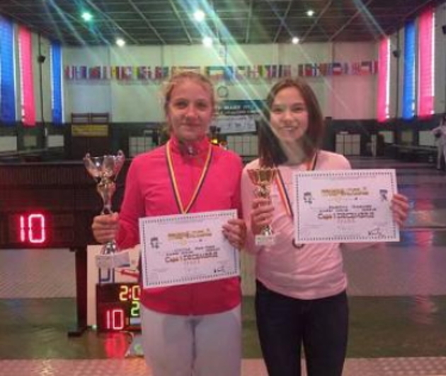 Закарпатські юні фехтувальники завоювали п'ять медалей на турнірі в Румунії