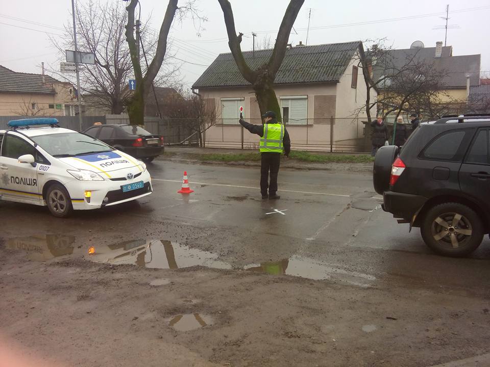 В Ужгороді авто збило пішохода (ФОТО)