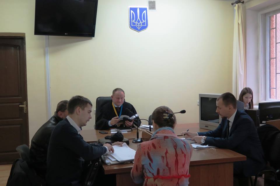 У суді представник Ужгородської міськради категорично заперечив проти позову щодо відміни рішень «дерибанної» сесії (ФОТО)