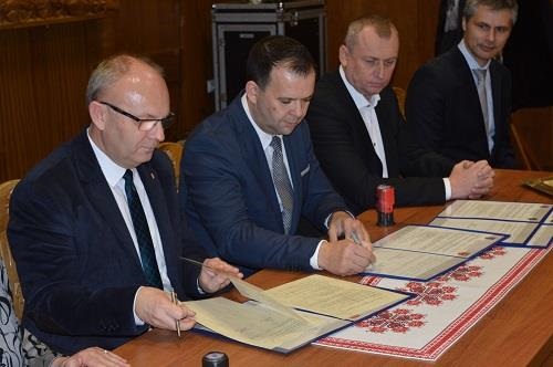 Берегово підписало угоду з Великими Капушанами та Вашарошнаменем (ФОТО)
