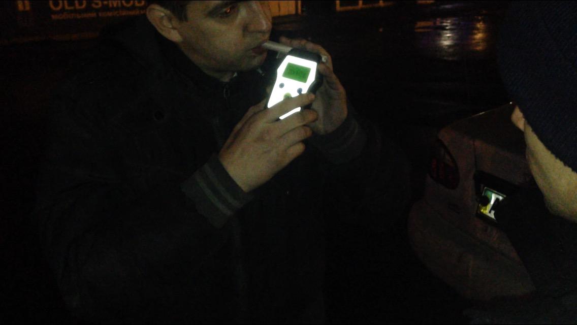 В Ужгороді затримали п'яного водія таксі, який у 2013 році вже спричинився до загибелі пасажирки (ВІДЕО)