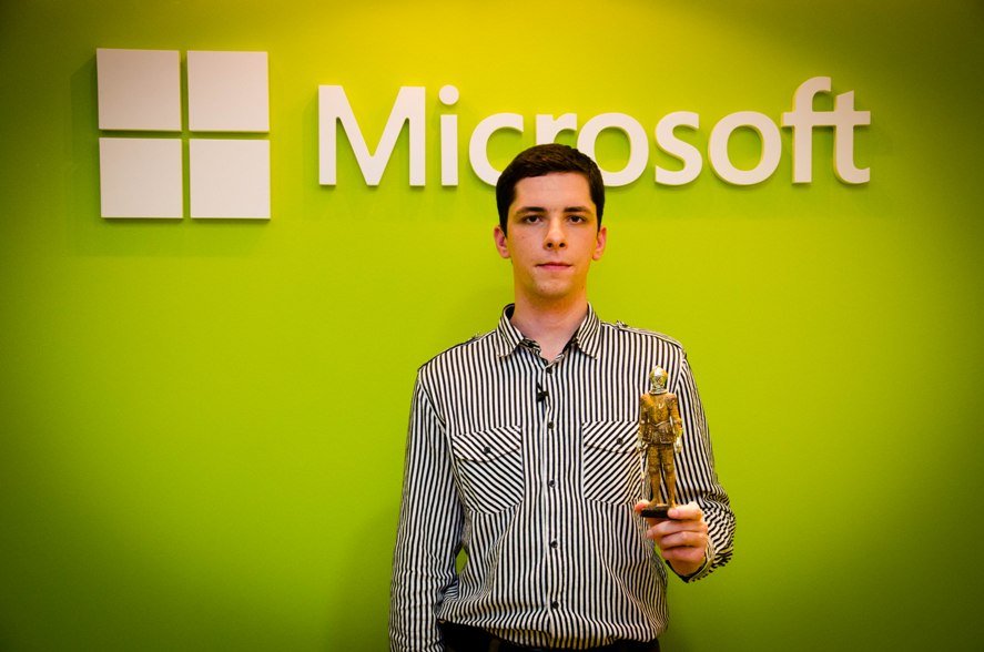 Максим Молнар з Виноградова став переможцем проекту "ВчительUpgrade" від "Майкрософт Україна"
