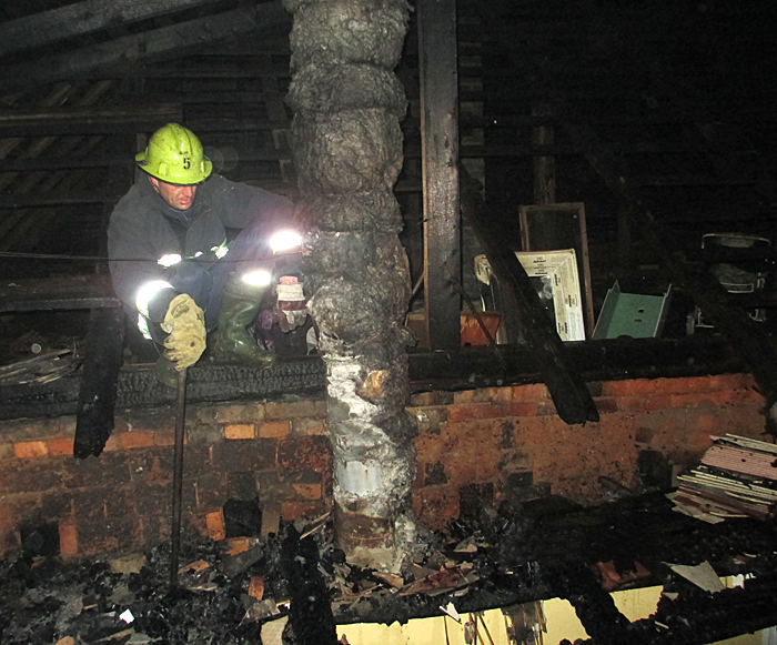 В Іршаві пожежа у будинку знищила покрівлю, перекриття та речі домашнього вжитку (ФОТО)