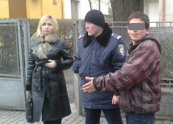 22-річного рецидивіста з Мукачева, який грабував жінок, відбираючи сумочки, затримали на Тернопільщині