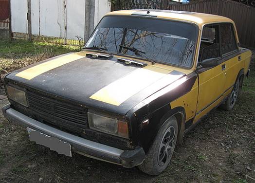 У Мукачеві чоловік пояснив викрадення автівки бажанням "повозитись" (ФОТО)