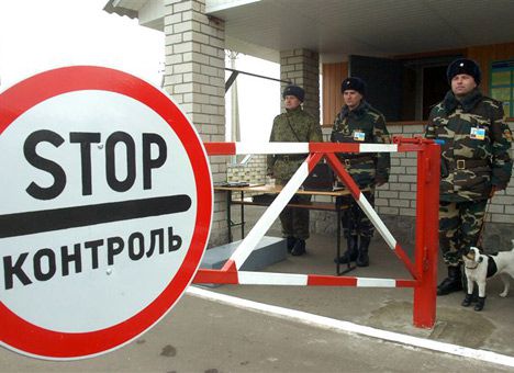 На Закарпатті в Україну не пропустили громадянина Хорватії з військовою екіпіровкою