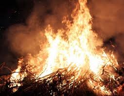 Пожежа на Мукачівщині знищила покриття надвірної споруди та 2 тонни сіна