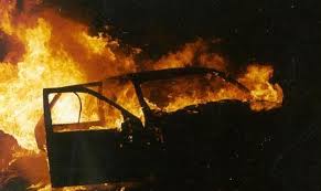 У Мукачеві під час пожежі одне авто згоріло, ще у двох - пошкоджено лакофарбове покриття