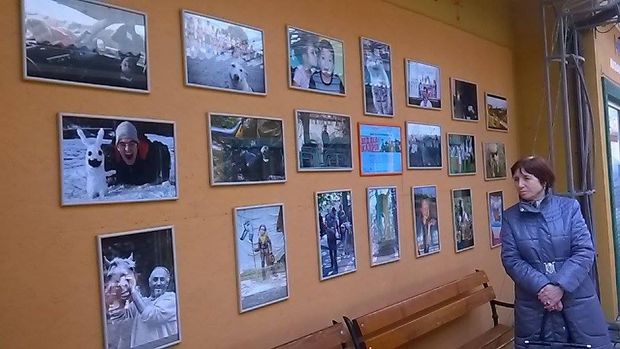 В Ужгороді до Дня сміху весело відкрили конкурс-виставку позитивної фотографії "Відділ кадрів" (ВІДЕО)