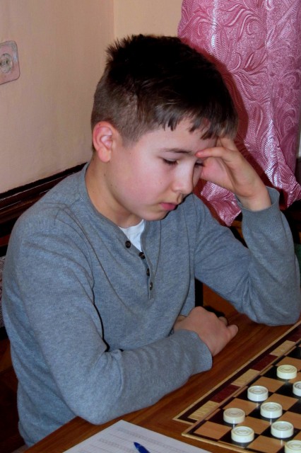 Юний іршавець здобув перемогу на обласних змаганнях із шашок серед дорослих (ФОТО)