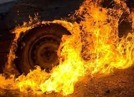 На Свалявщині на трасі загорілася вантажівка "Mercedes-Benz Actros" (ОНОВЛЕНО)