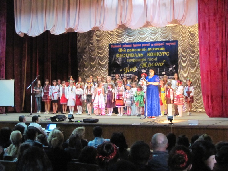На Рахівщині відбувся VIII-й районний дитячий фестиваль-конкурс естрадної пісні "Над Тисою" (ФОТО)