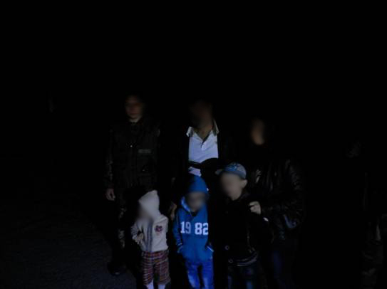 На Закарпатті прикордонники затримали двох дорослих та трьох малолітніх дітей з Іраку (ФОТО)