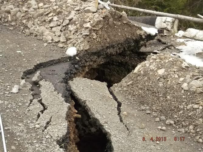 Зруйновану дорогу на Синевирському перевалі ремонтуватимуть за кредитні кошти європейських установ (ФОТО)
