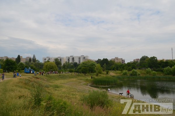 В Ужгороді проходить фестиваль проти забудови озера в центрі міста – "LakeLikeFest" (ФОТО)