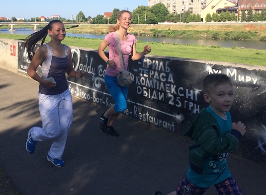 У Мукачеві пройшла вже 4-та загальноміська ранкова пробіжка (ФОТО)